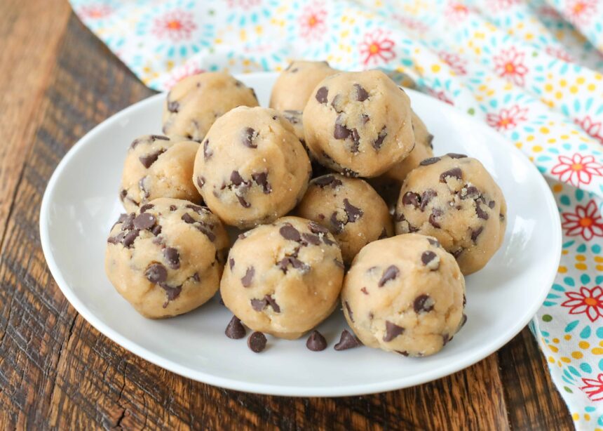 Chocolate Chip Cookie Dough Bites