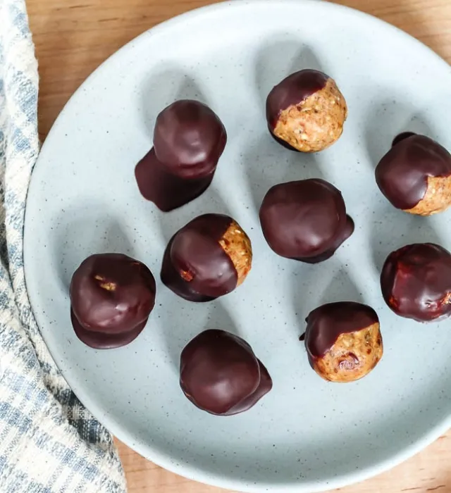 15 Plant-Based Chocolate Energy Balls & Bites – One Green Planet