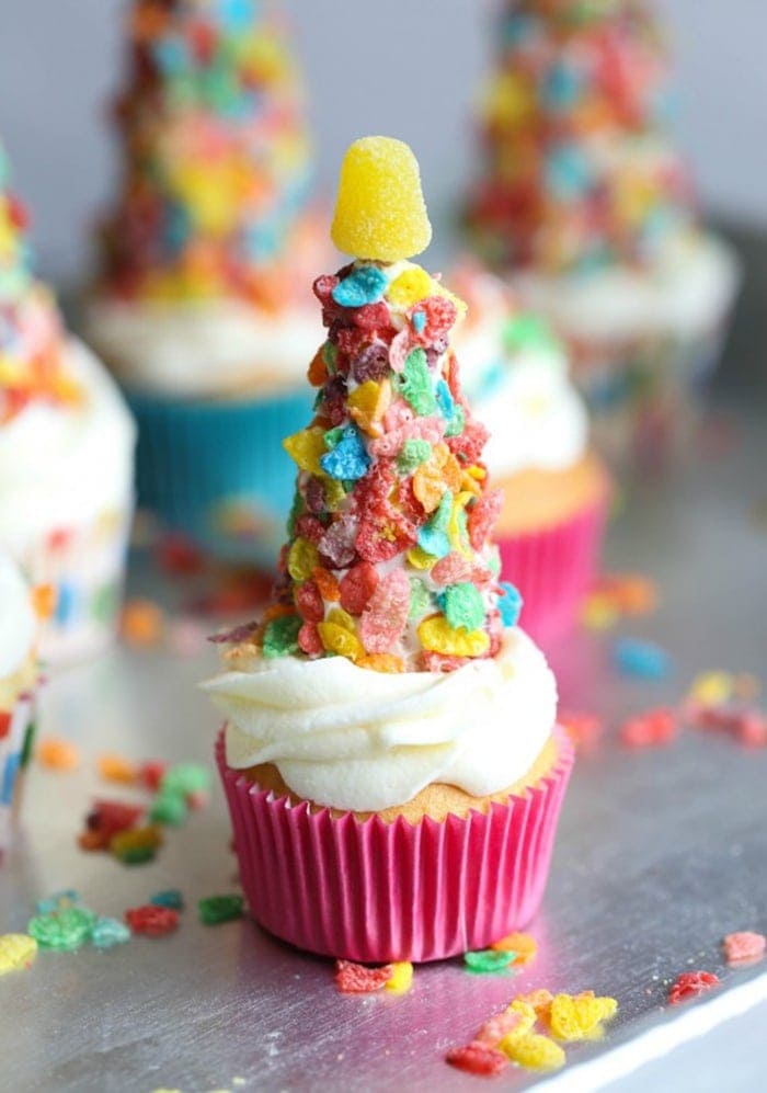 Fruity Pebble Party Hats - Cookies and Cups