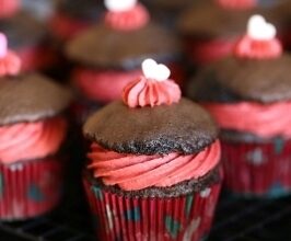 Whoopie Pie Cupcakes with Red Velvet Frosting