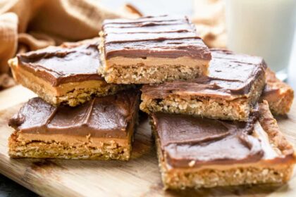 Lunch Lady Peanut Butter Bars