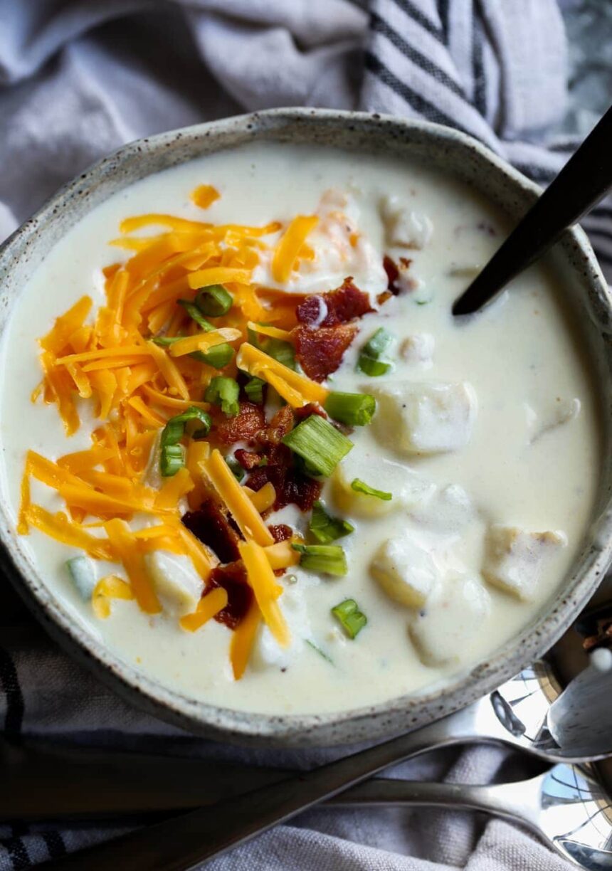 The BEST Loaded Baked Potato Soup