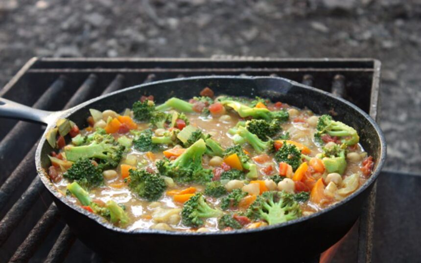 Easy Summer Meal Ideas to Cook When You’re Camping – One Green Planet