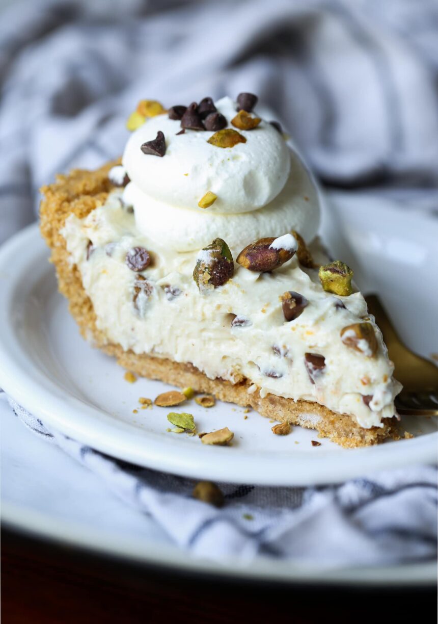 No Bake Cannoli Cheesecake - Cookies and Cups