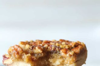 Easy Pecan Pie Bars Recipe