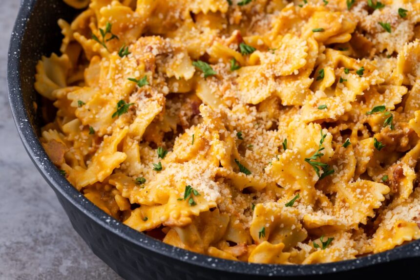 Creamy Pumpkin and Bacon Pasta