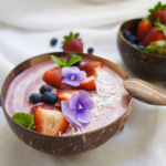 15 Berrylicious Smoothies and Smoothie Bowls – One Green Planet