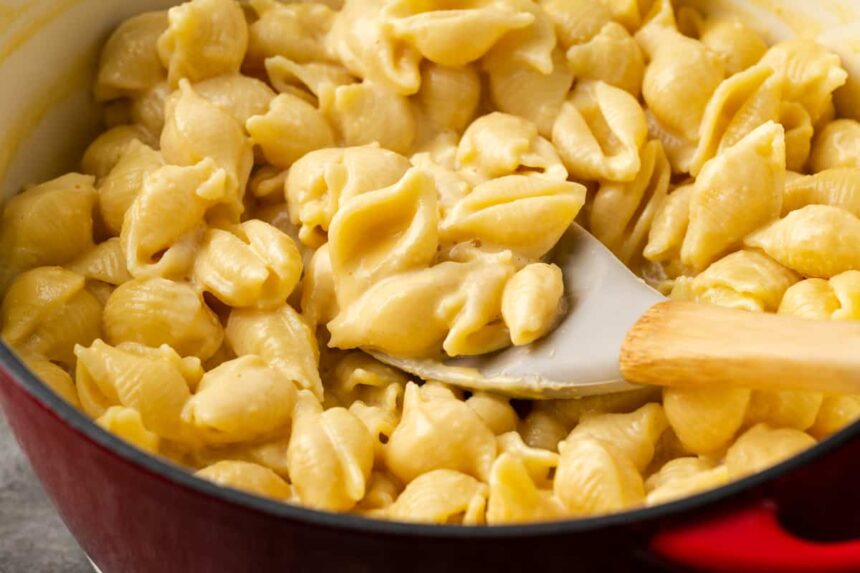 Easy Stovetop Mac and Cheese