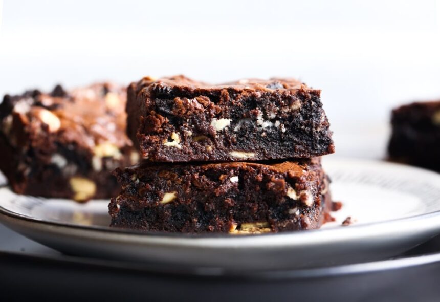 Bombshell Oreo Brownies Recipe | Cookies and Cups
