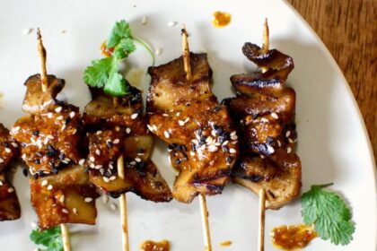 King Oyster Skewers With Spicy Peanut-Ginger Sauce [Vegan, Gluten-Free] – One Green Planet