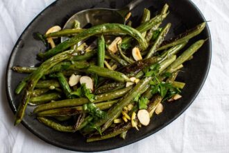 Blistered Green Beans with Preserved Lemon and Parsley [Vegan] – One Green Planet