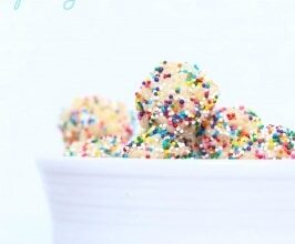 Bowl of krispie treat party bites