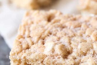 Snickerdoodle Rice Krispie Treats | Cookies and Cups