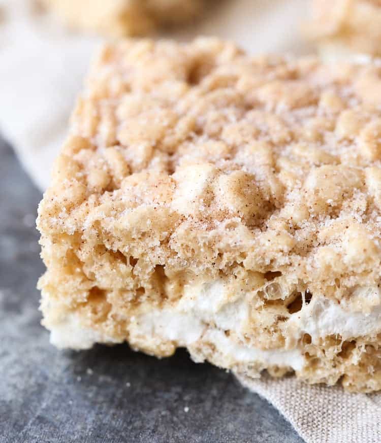 Snickerdoodle Rice Krispie Treats | Cookies and Cups