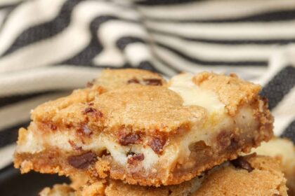 The Best Cheesecake Cookie Bars