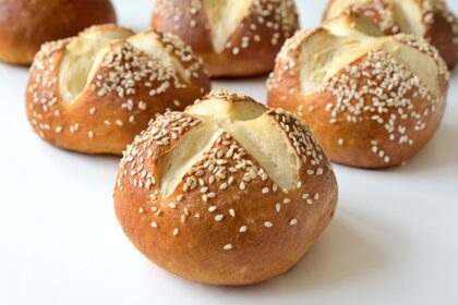 Pretzel Buns