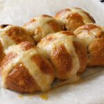 5 Mouth-Watering Vegan Hot Cross Bun Recipes! – One Green Planet