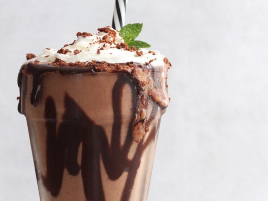 Creamy and Dreamy Dairy-Free Chocolate Milkshakes and Smoothies! – One Green Planet