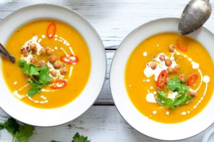 Thai Pumpkin Soup With Peanut Butter Roasted Chickpeas [Vegan, Gluten-Free] – One Green Planet