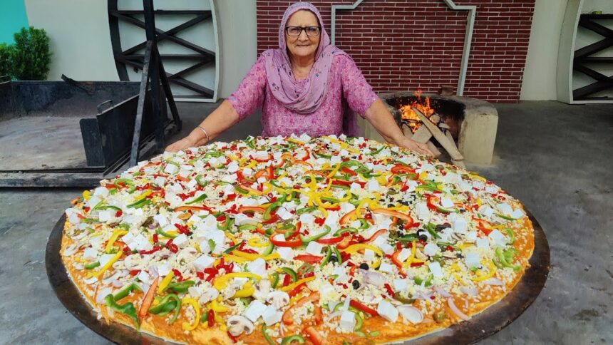 BIG PANEER MAKHNI PIZZA | Giant Pizza | Pizza Recipe | Biggest Pizza | By Grandma | Veg Village food