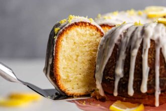 Old Fashioned Lemon Pound Cake