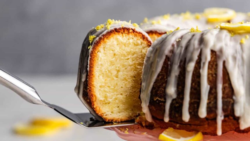 Old Fashioned Lemon Pound Cake