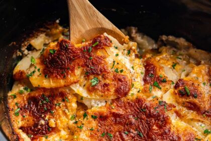 Slow Cooker Scalloped Potatoes - The Stay At Home Chef