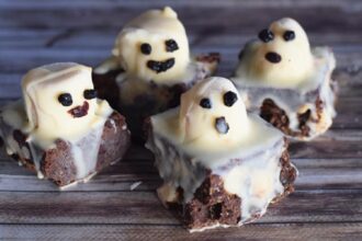 If You’ve Got It, Haunt It With These Spooky Halloween Brownies – One Green Planet