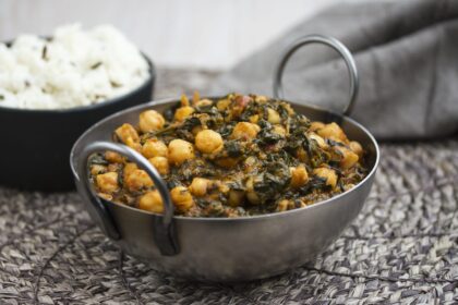 Palak Chole (Indian Spinach and Chickpea Curry) [Vegan, Gluten-Free]