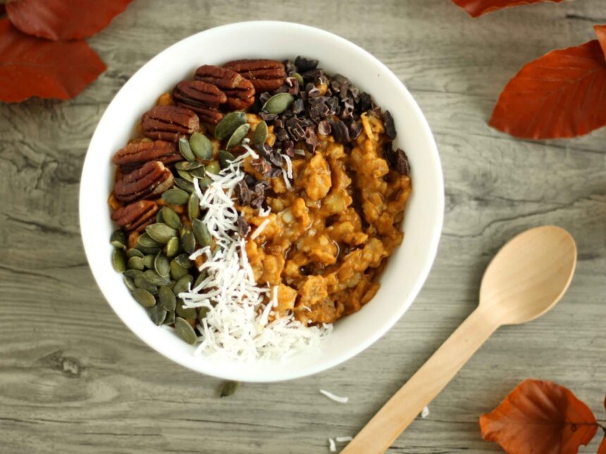 Perfect Pumpkin Pie Oatmeal [Vegan] – One Green Planet