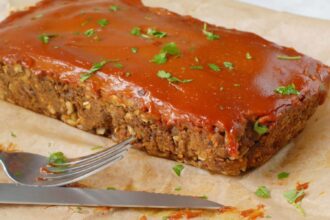 10 Satisfying Veggie Meatloaf Recipes You Need To Make This Thanksgiving! – One Green Planet