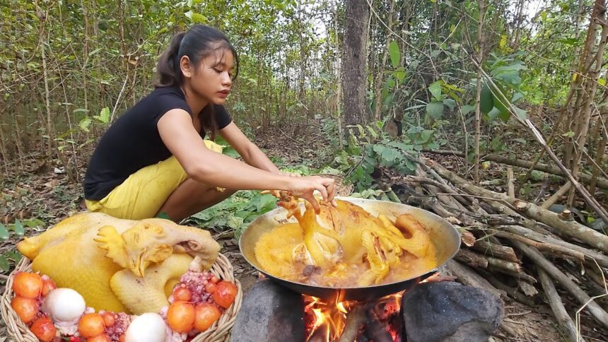 Chicken curry spicy delicious with egg for dinner - Survival Cooking in jungle