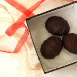 10 Homemade Chocolates for the Holidays (No Recipe Required!) – One Green Planet