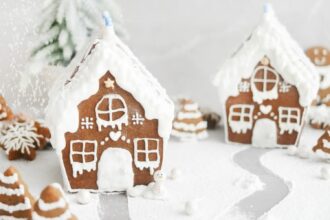 Simple Gingerbread Houses [Vegan, Gluten-Free, Wheat-Free] – One Green Planet