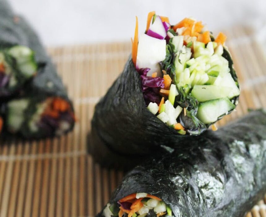 Raw Nori Wraps With Spicy Dipping Sauce [Vegan] – One Green Planet