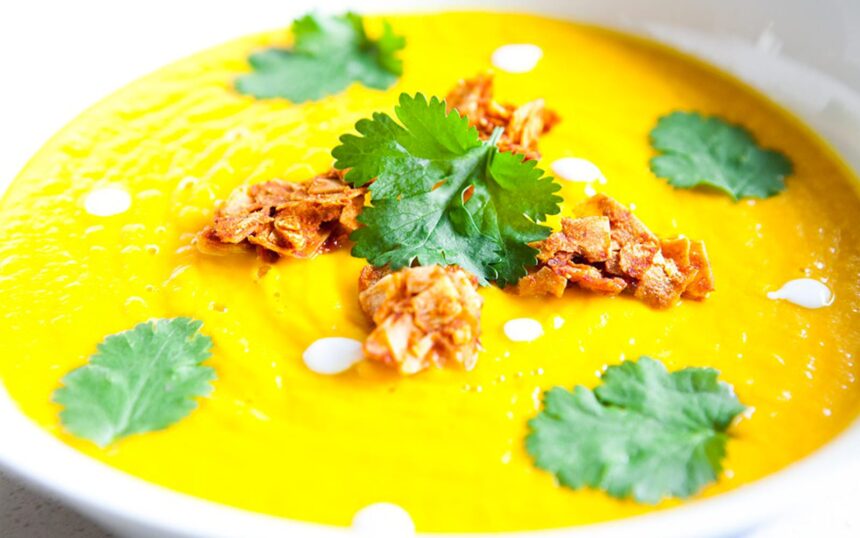 Healing Pumpkin Turmeric Soup [Vegan] – One Green Planet