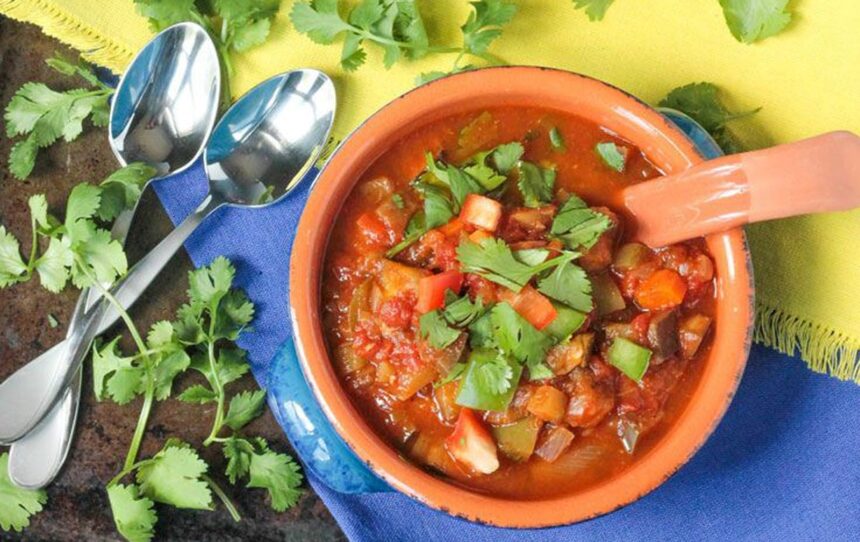 20 Easy Stews to Make This Winter That Will Keep You Warm and Cozy – One Green Planet