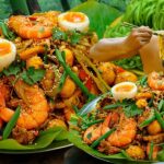 Green Noodle Seafood  And Chicken Ovary Recipe | Stir Fry Green Noodle For Food Eating So Delicious.