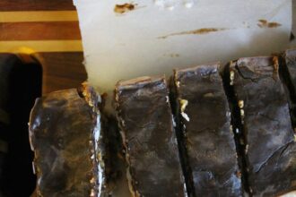 Choco-Mint Almond Bars [Vegan] – One Green Planet