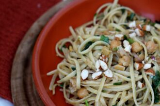 Linguine With Greens and Chickpeas [Vegan] – One Green Planet