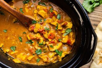 Slow Cooker Coconut Chicken Curry