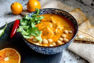 How to Make Craveable Curries With Chickpeas, Potatoes and Lentils! – One Green Planet