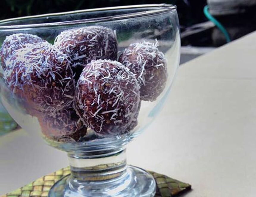 Raw Chocolate Brownie Balls [Vegan] – One Green Planet