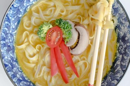Vegan Easy Coconut Curry Ramen with vegetables