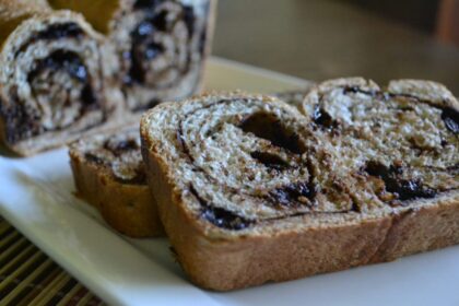 Chocolate-Cinnamon Babka [Vegan] – One Green Planet