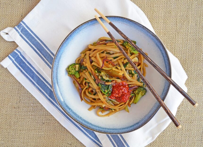 Indonesian Veggie Stir-Fried Noodles [Vegan] – One Green Planet