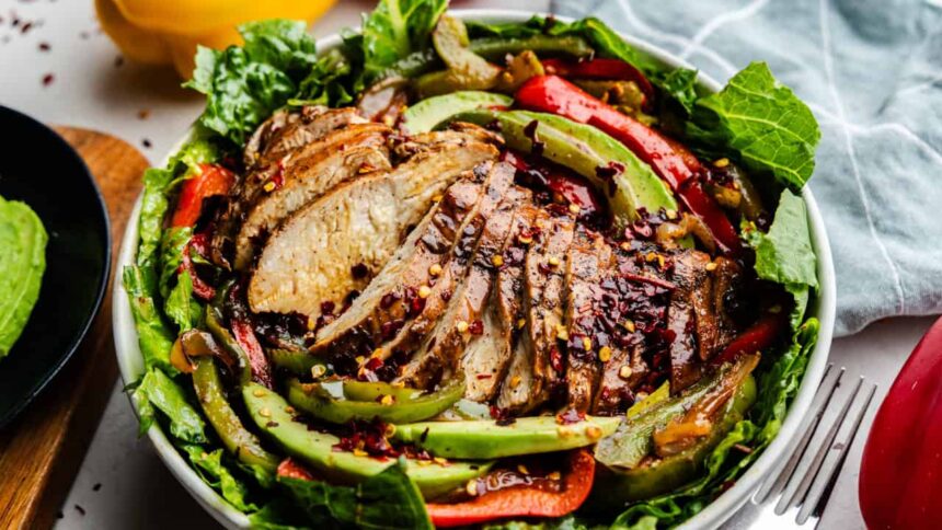Skinny Chicken Fajita Salad