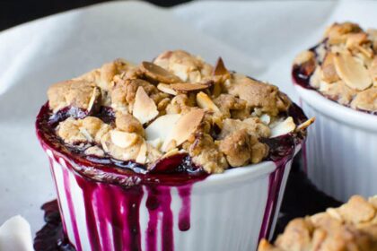 Blueberry Lemon Almond Crisp [Vegan] – One Green Planet