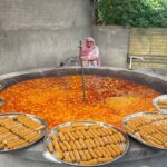 Rajasthani Gatta Curry | Besan ke gatte ki sabji | Indian Recipes | Veg Village Food