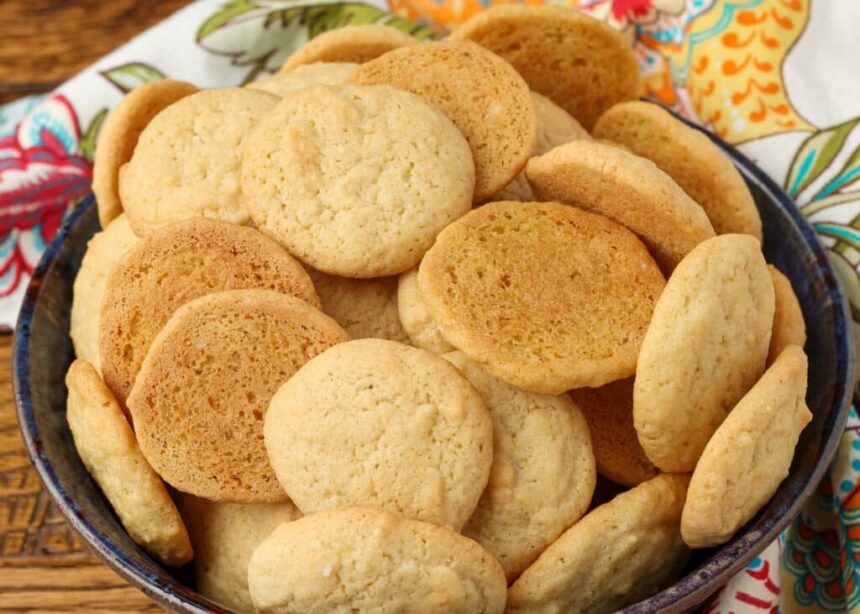 vanilla wafer cookies in a bowl